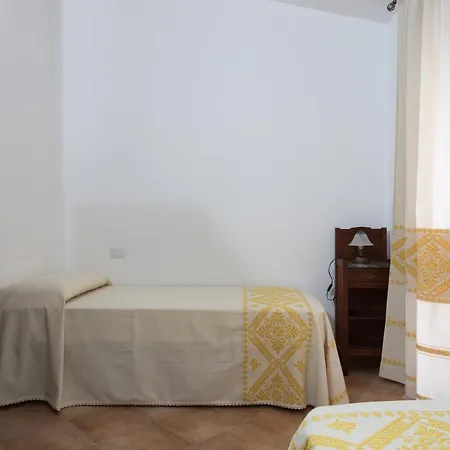 Πανσιόν Affittacamere Arburis