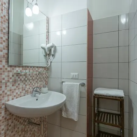 Affittacamere Arburis Πανσιόν 2*