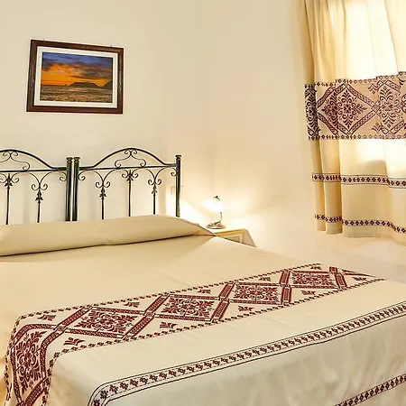 Affittacamere Arburis Πανσιόν 2*