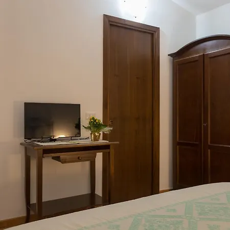 Affittacamere Arburis Guest house
